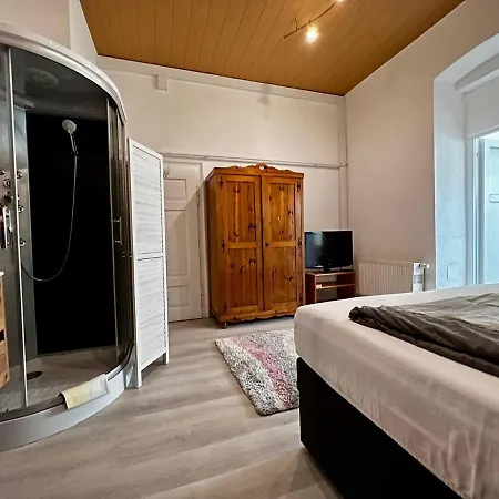 Gaeste-suite Bei Familie Abdalla Bed & Breakfast Knittelfeld