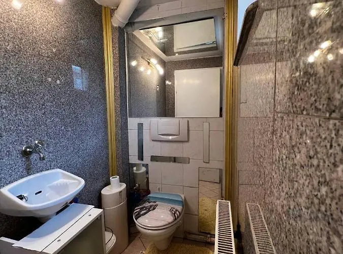 Gaeste-suite Bei Familie Abdalla 住宿加早餐酒店 克尼特尔费尔德